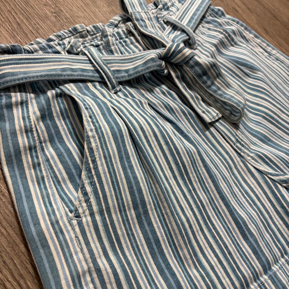 American Eagle Women’s Striped Paperbag Shorts Size 4